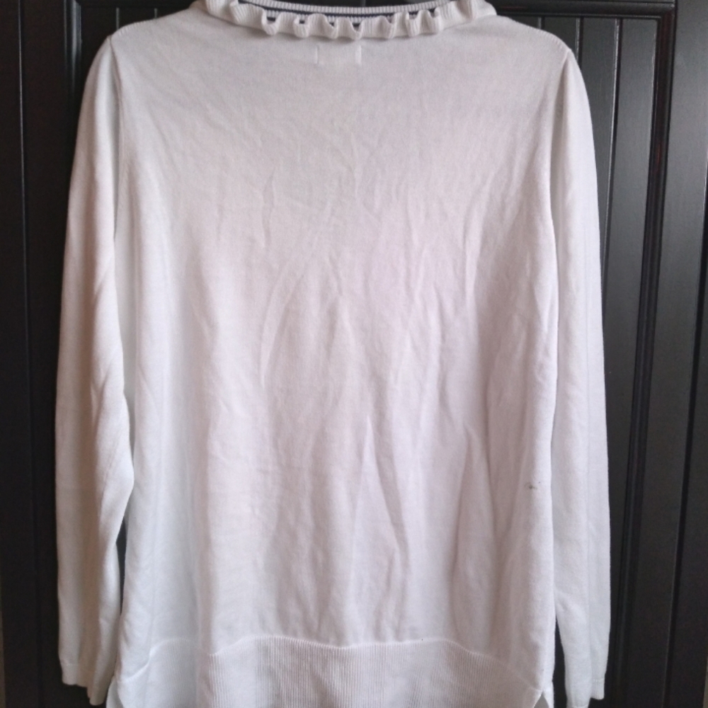 Crown and Ivy White V Neck Sweater - Picture 2 of 6